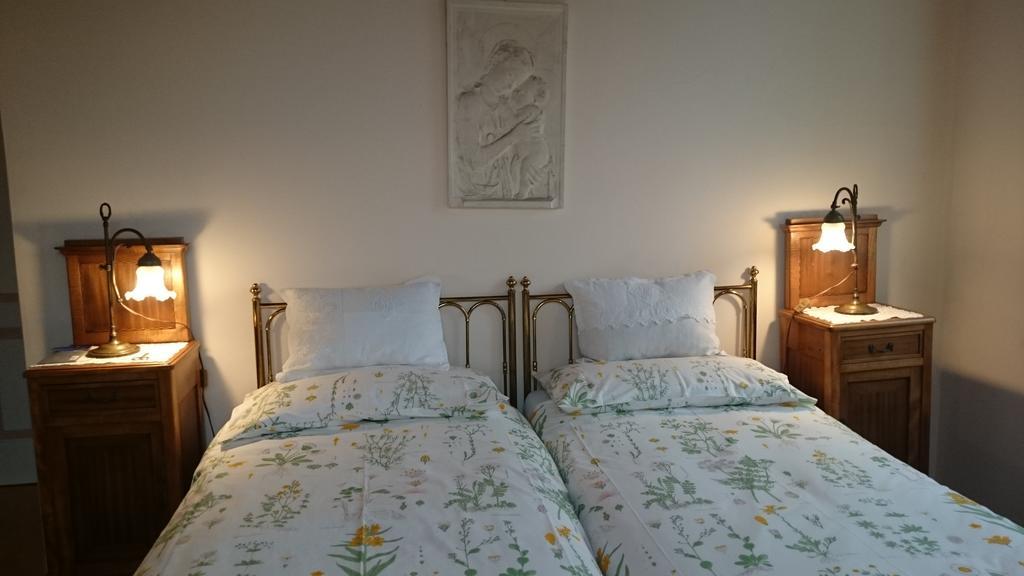 B&B Villa Dei Pini Domegliara Bilik gambar